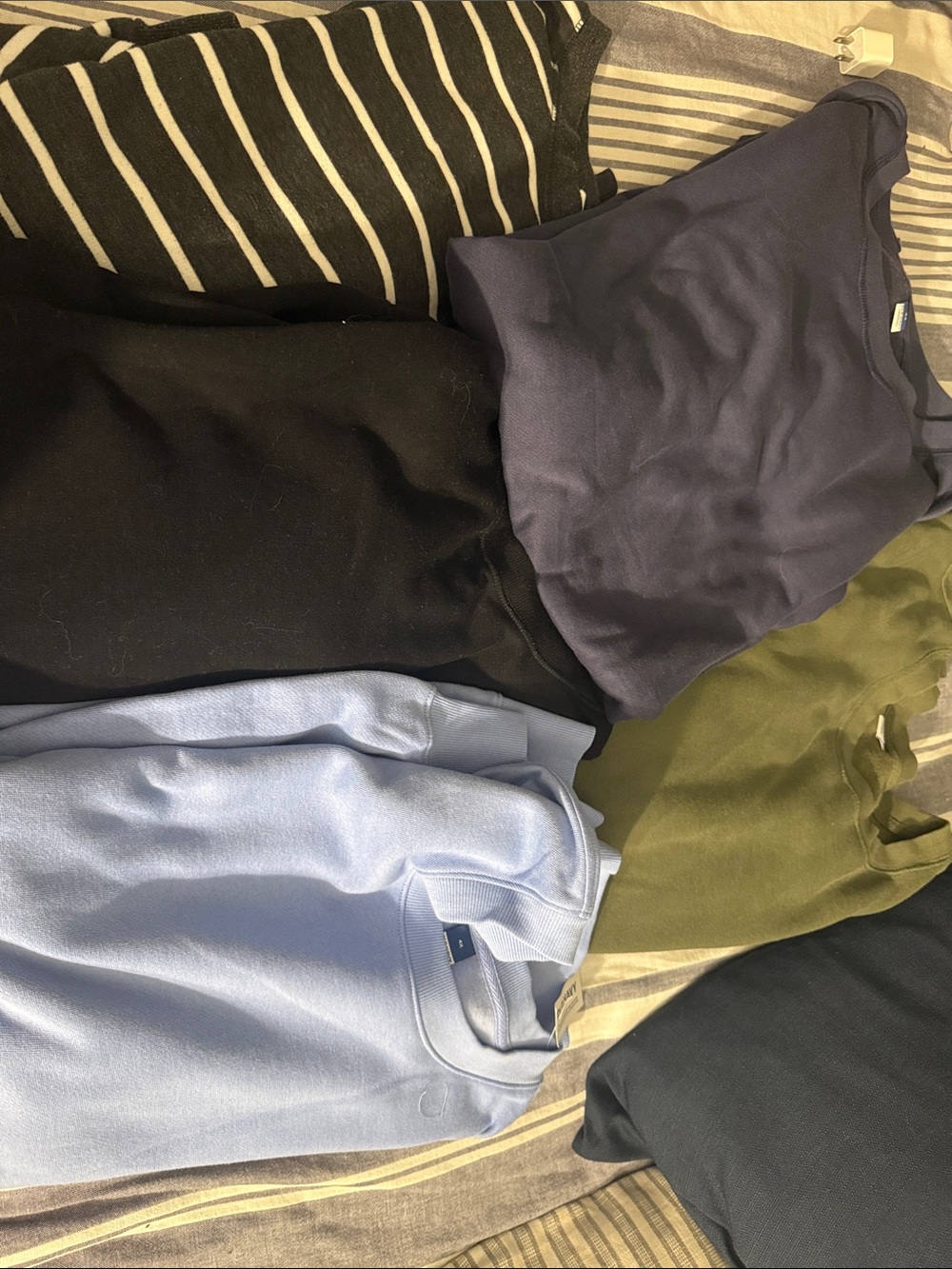 Bundle of 5 Old Navy Sweatshirts